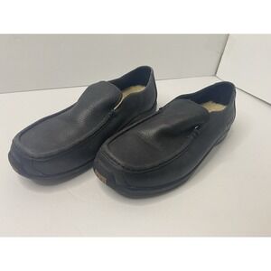 UGG 5475 Black Leather Sheepskin Lined Slip On Moccasin Loafers Womens 9